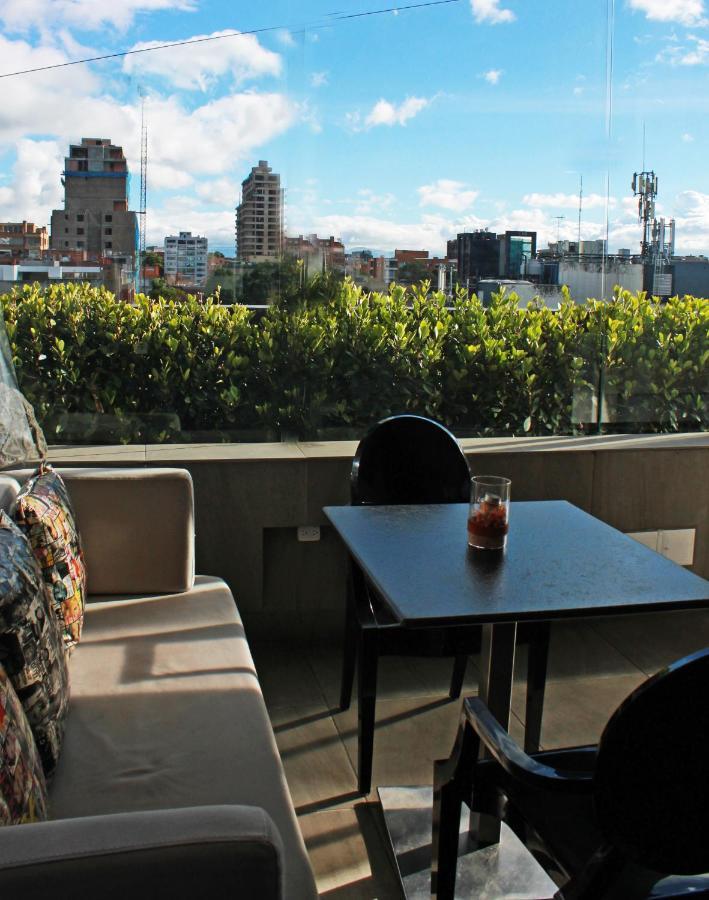 בוגוטה Hotel 100 Luxury Suites By Preferred מראה חיצוני תמונה A balcony in Mexico City