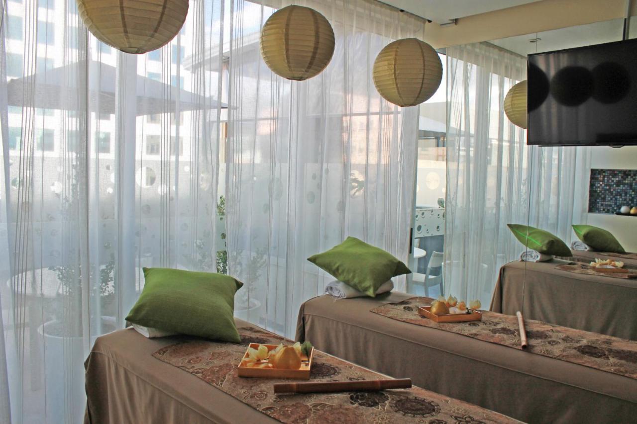 בוגוטה Hotel 100 Luxury Suites By Preferred מראה חיצוני תמונה The interior of the restaurant