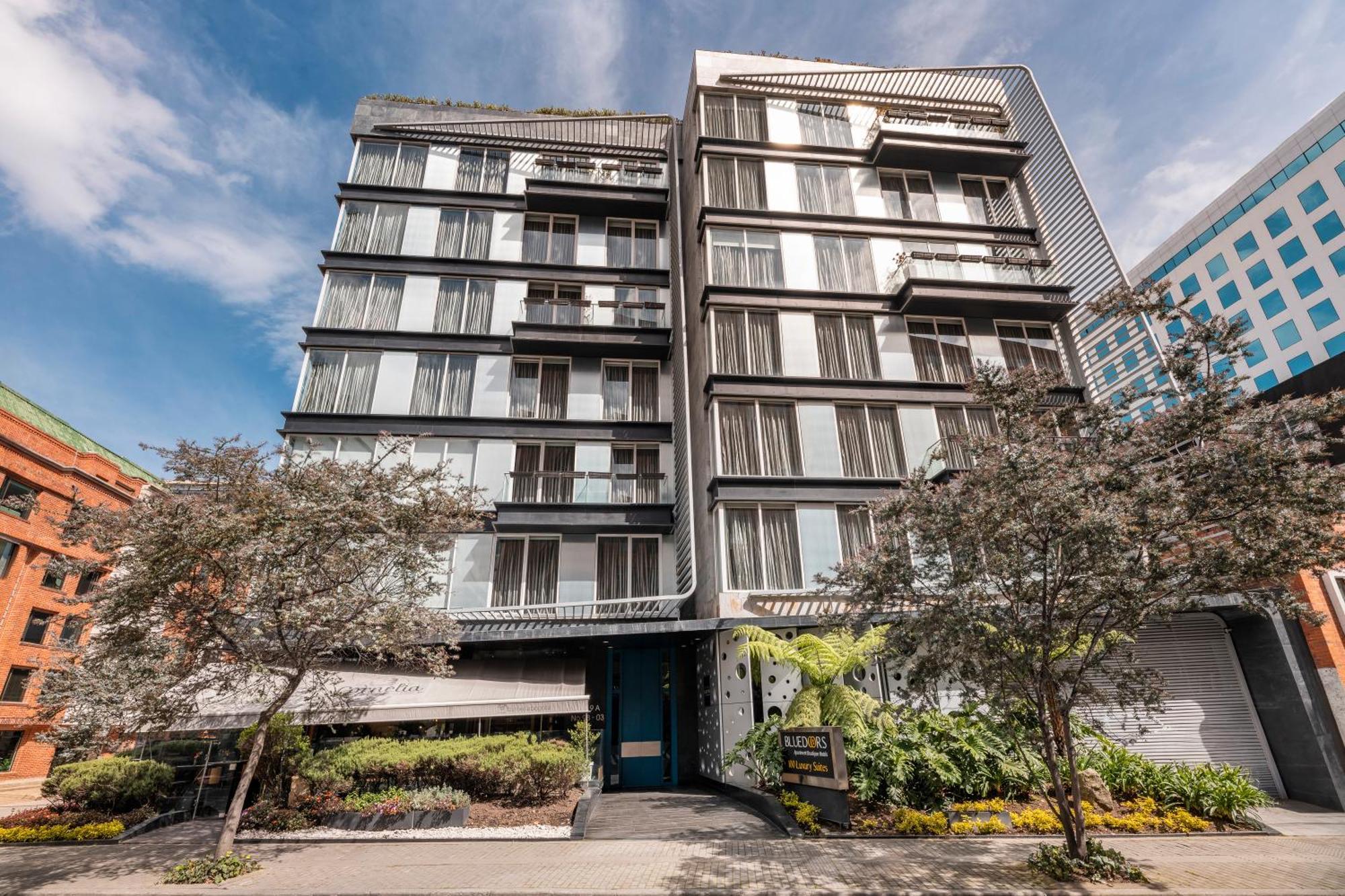 בוגוטה Hotel 100 Luxury Suites By Preferred מראה חיצוני תמונה The building in 2019